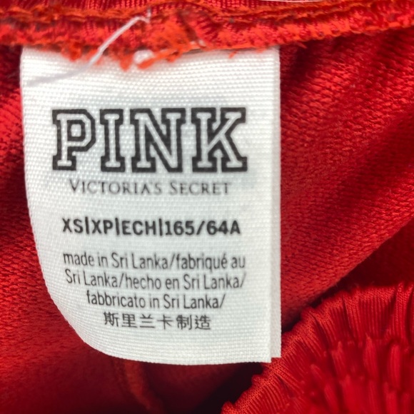 Red shorts pink brand size xs - Picture 4 of 4
